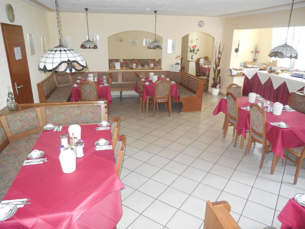 Hotel Garni Am Hechenberg ไมนซ์ ภายนอก รูปภาพ